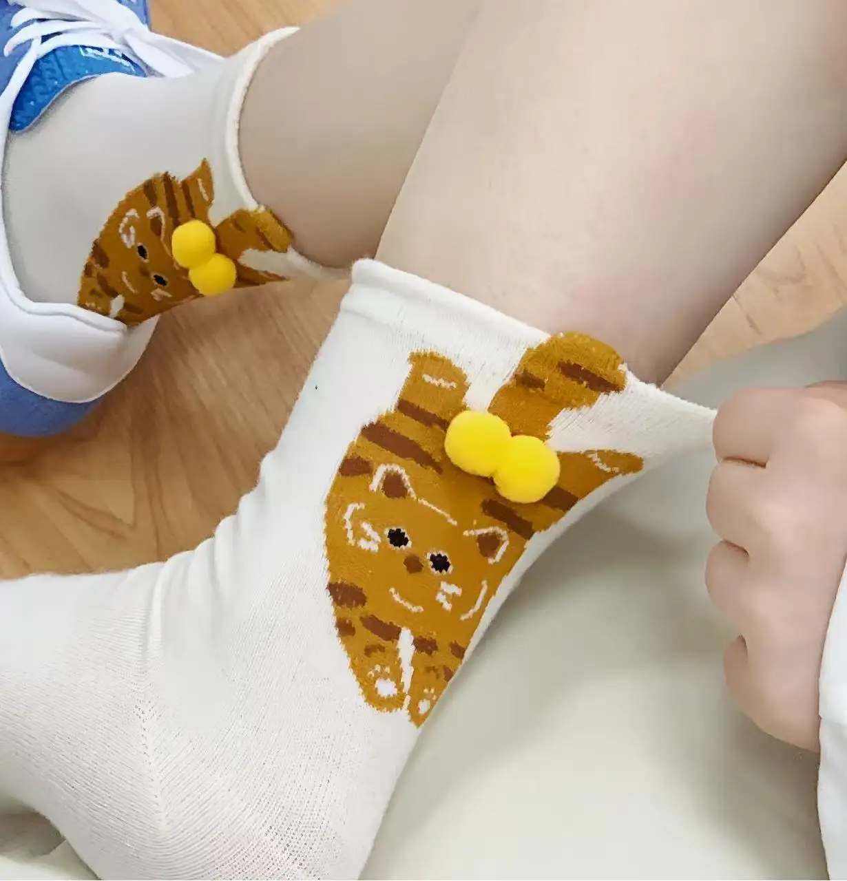 

Funny Cute Cartoon Cat Socks with Balls Cotton Sock Breathable Soft Cotton Socks Girl Women Socks Novelty Gifts for Cat Lovers