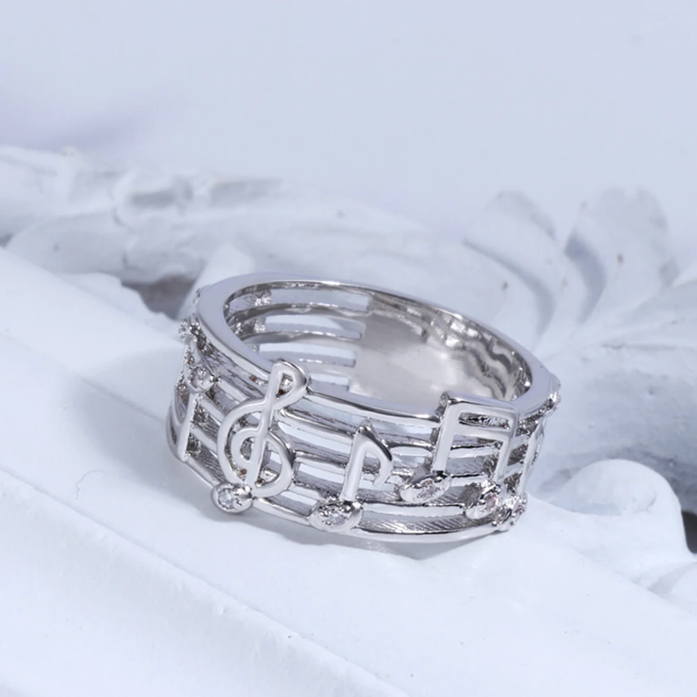 

Plated Euryprosopic Musical Note Pattern for Music Trendy Literature and Art for Women (Inner Diameter 16MM)