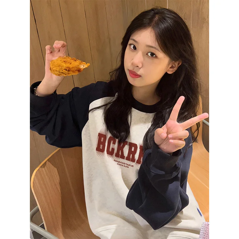 여성용 크롭 스웨트셔츠 탑스 레이디 스트레치 레귤러 플리스 안감 유로-아메리칸 패치워크 큰 주머니 고품질 코튼 재미있는 디자인