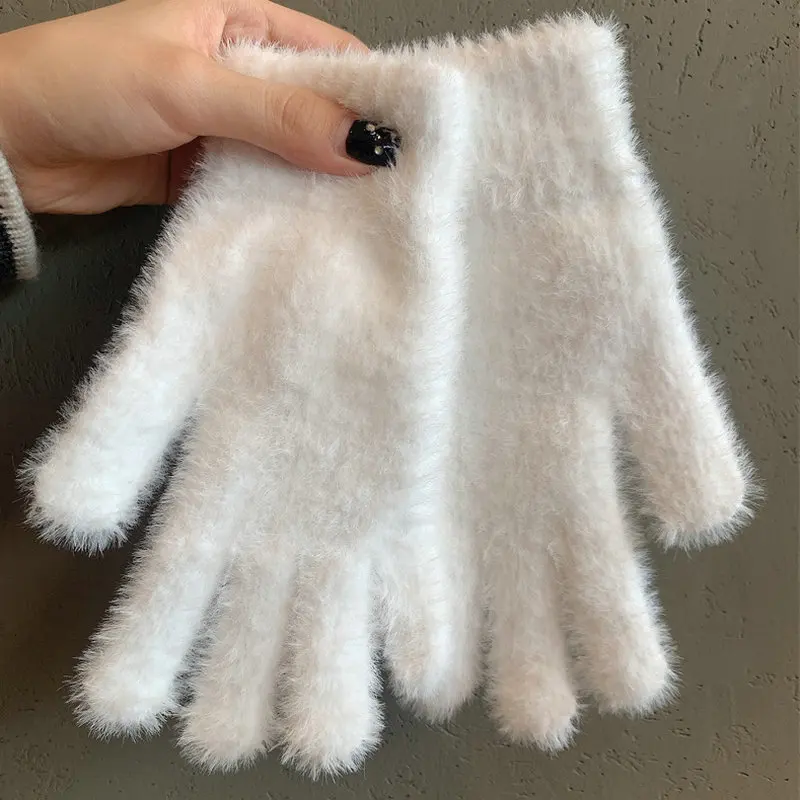 Kawaii Coral Velvet Fingerless Ciepłe futrzane rękawiczki Kobiety Mężczyźni Koreański styl Zimowy śnieg Wszechstronne pluszowe zagęszczone