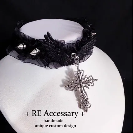 Design Y2K Heavy Craft Wings Cross Rivet Lace Ins Dark Gothic Necklace Choker