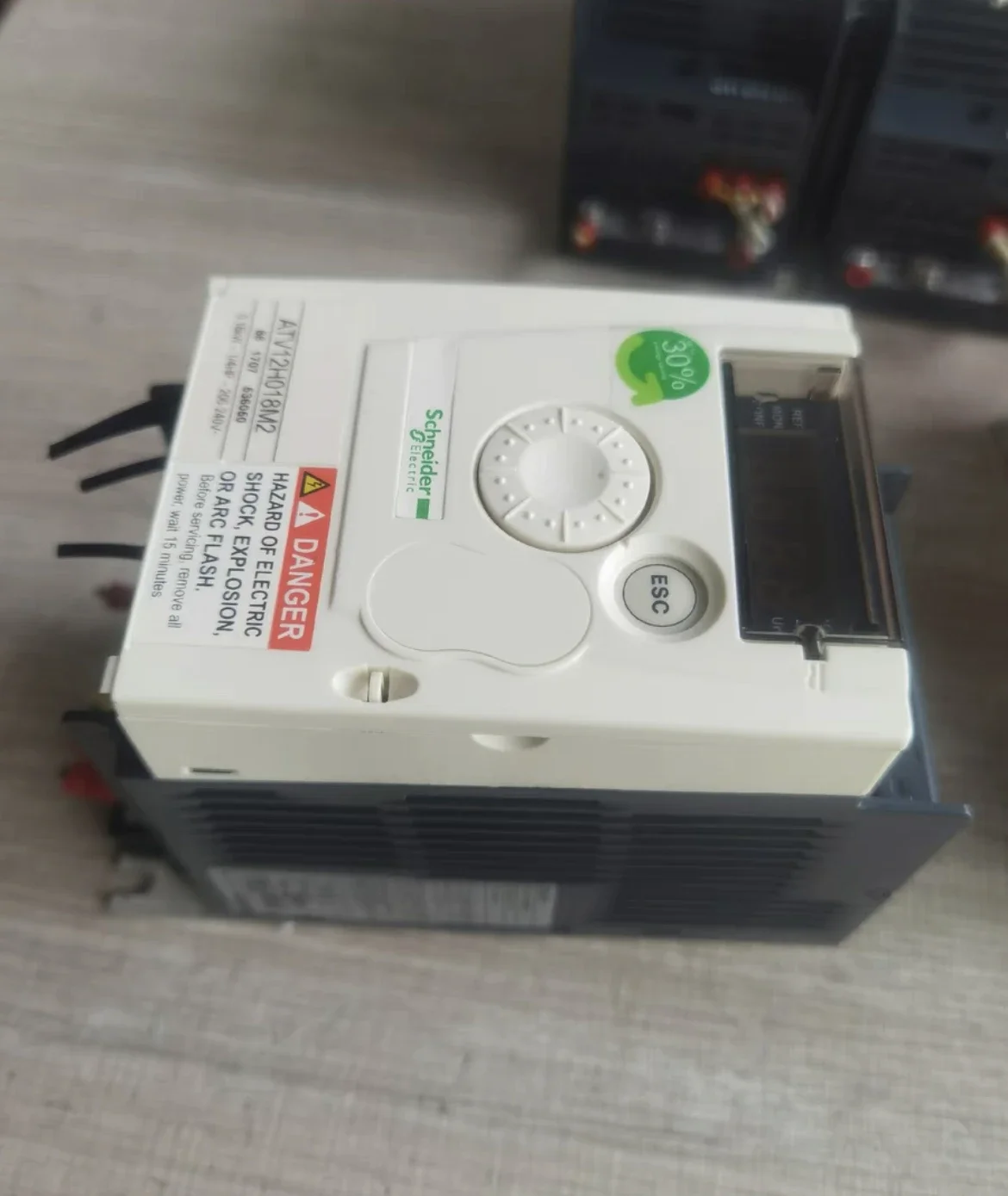 Inversor usado AVT12H018M2 prueba OK