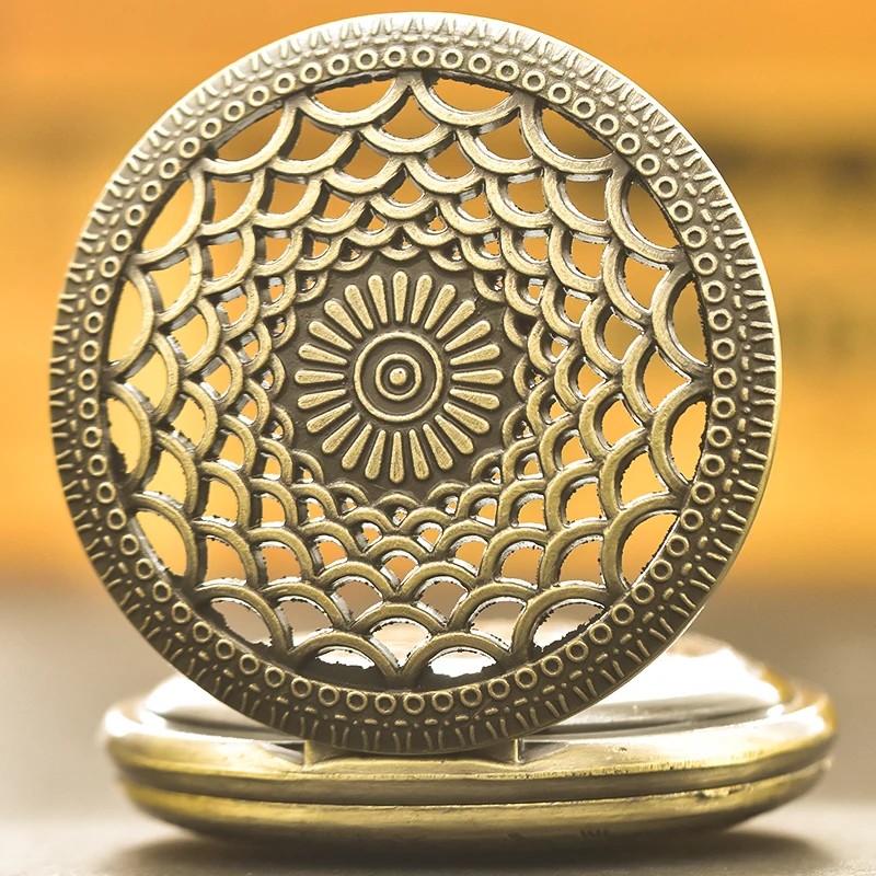 Vintage Bronze Flip Creative Necklace Quartz Pocket Watch Fashion Male And Female Students Universal