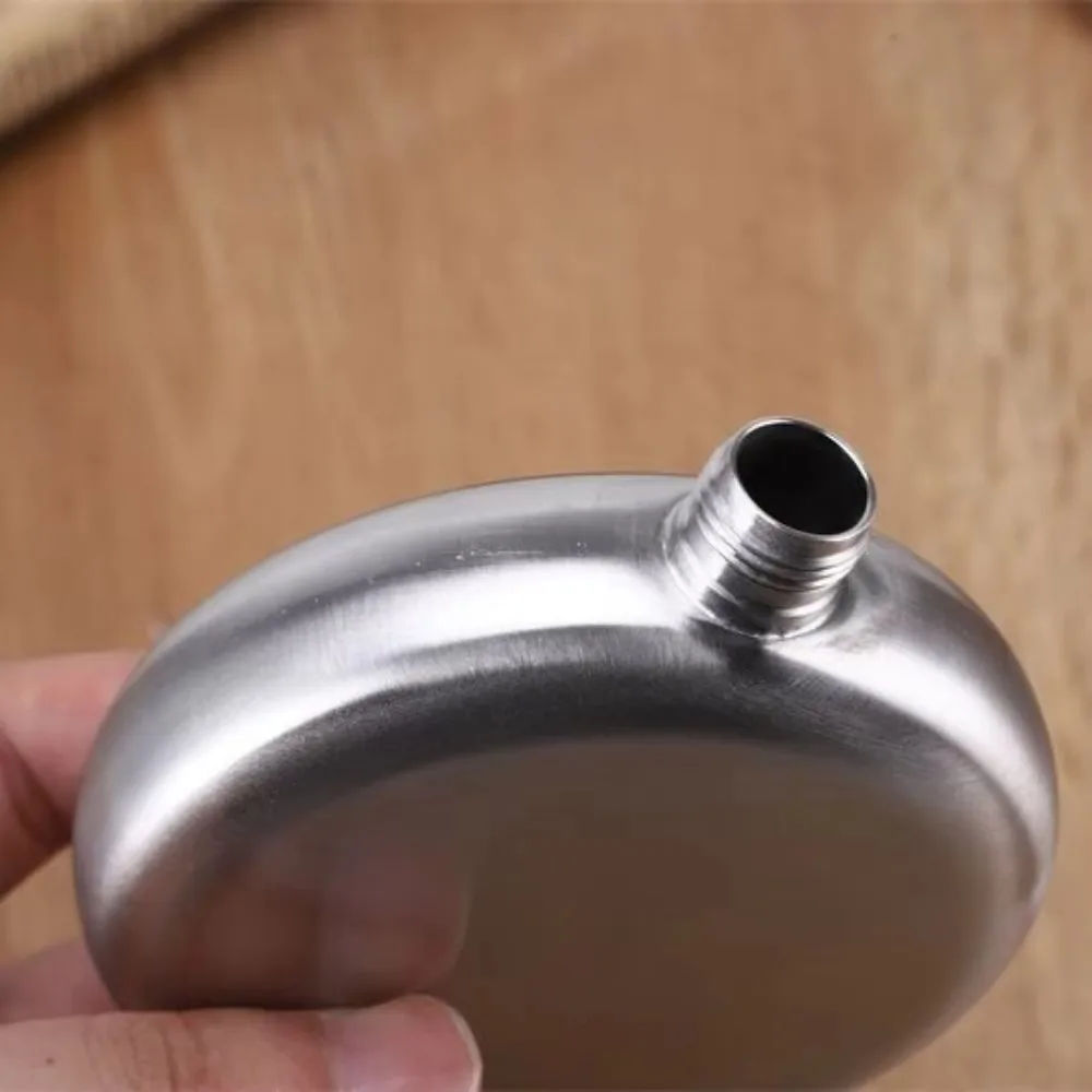 

5/8 Oz Round Whiskey Flask Leakproof Stainless Steel Pocket Wine Flagon Mini Liquor Bottle Father's Day Gifts