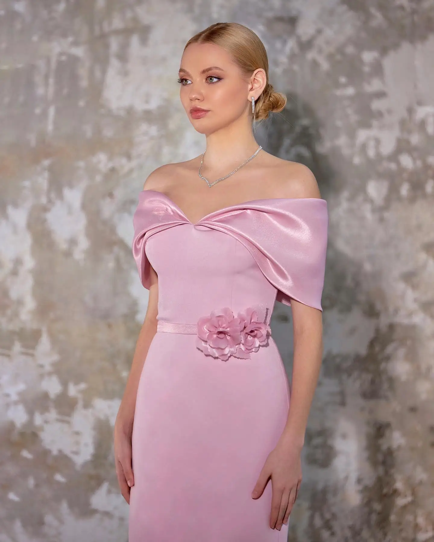 Mvozein Pink Mother of the Bride Dresses for Weddings Satin Off The Shoulder Wedding Party Dress Elegant Women Party Dresses