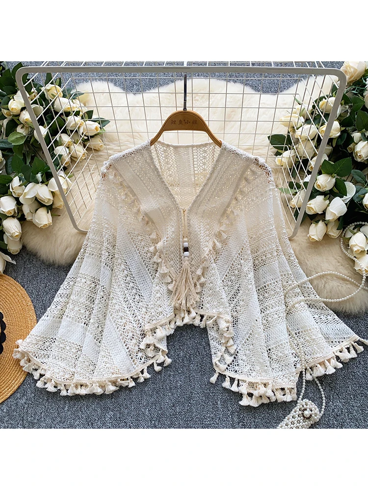 

Women's Summer Shirt Korean Version Sweet Outdoor Vacation Vintage Irregular Hollow Knitted Tassel Shawl Jacket Top BL204