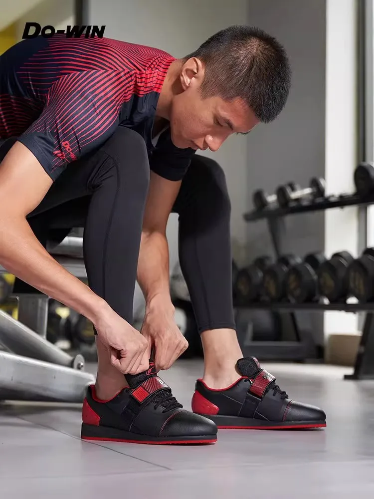 2025 New hot sale gym essential lightweight breathable powerlifting shoes squat training shoes weightlifting shoes very good