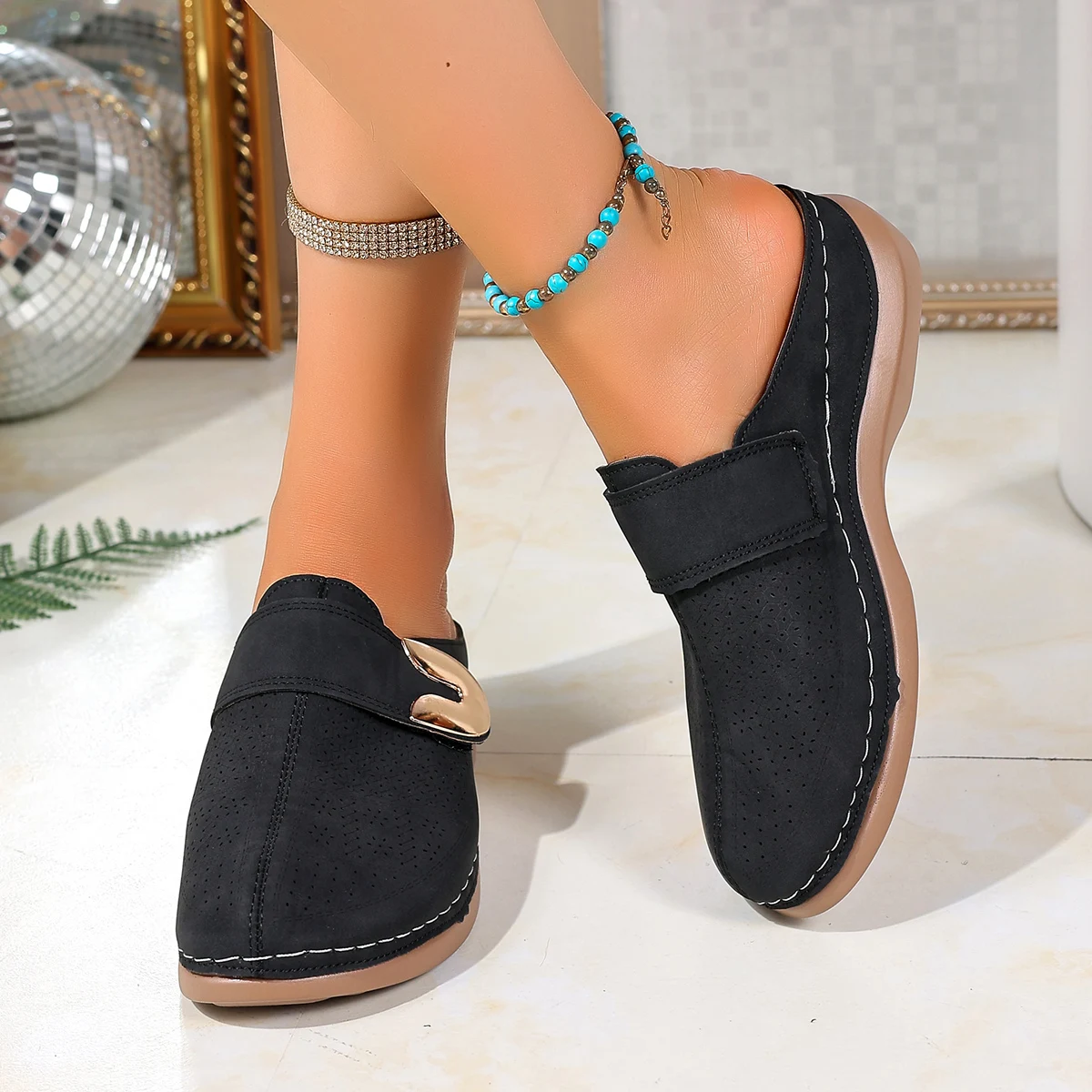 

Легкие удобные тапочки без шнуровки в стиле ретро, шлепанцы, женские шлепанцы, повседневные повседневные однотонные сандалии с новым узором