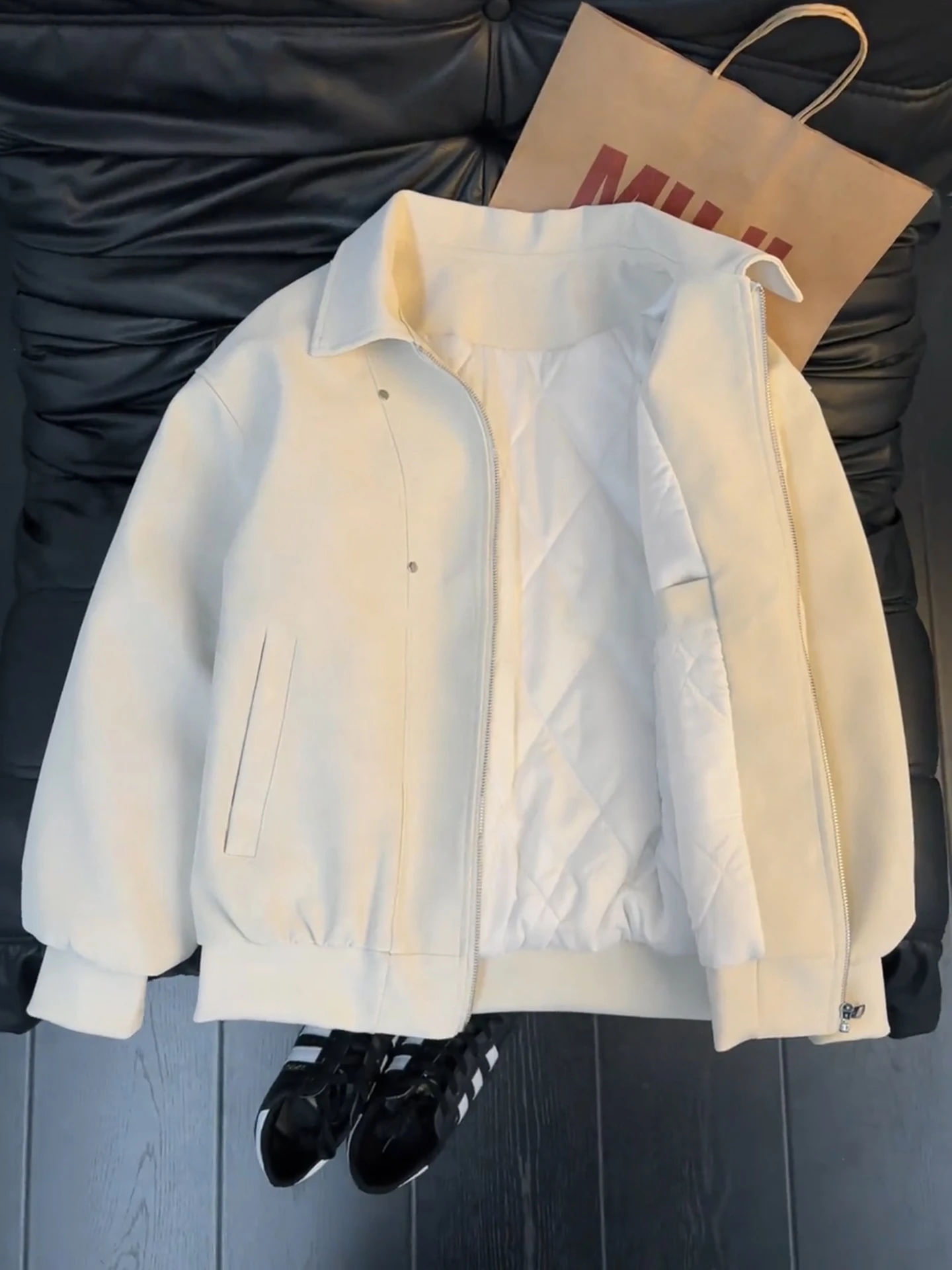 

Мужская модная верхняя одежда: утепленная зимняя куртка Cleanfit Rivet из искусственной кожи с хлопковым воротником, в бейсбольном стиле