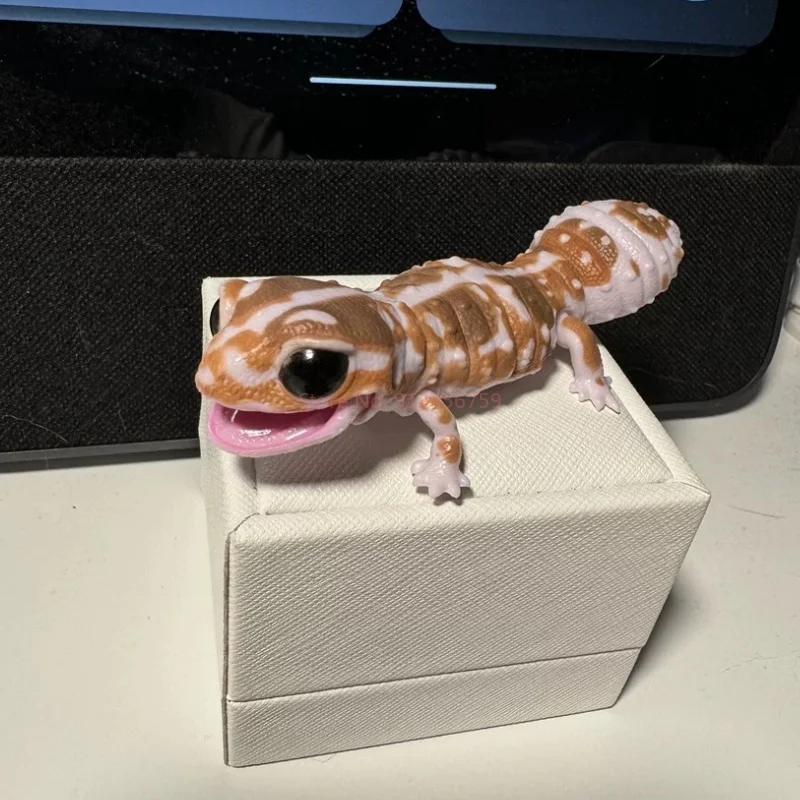 Bandai Original Gashapon Große Biologische Karte Gecko Eidechse Blau-Zued Skink Simulation Bewegliche Tier Action Figur Modell Spielzeug