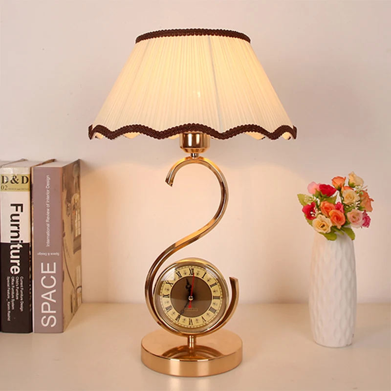 

European Style Table Lamp With Silent Clocks Watches Modern Creativity Fashionable Living Room Study Hotel Bedroom Bedside Lamp