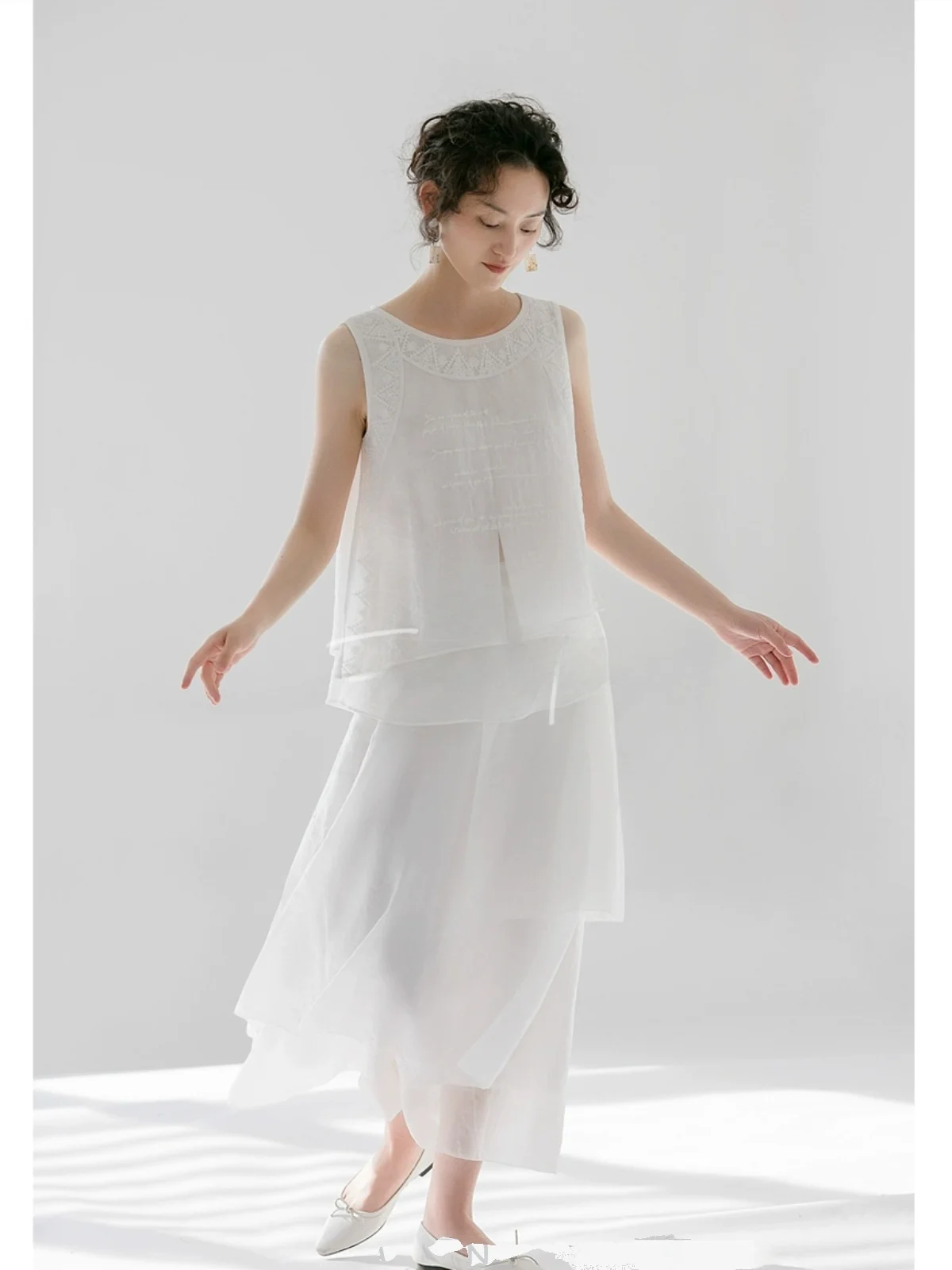 

Elegant White Embroidered Cotton Long Skirt Chic Design Asymmetric Women's Midi Skirt Korean Style Commute Polyester Fiber