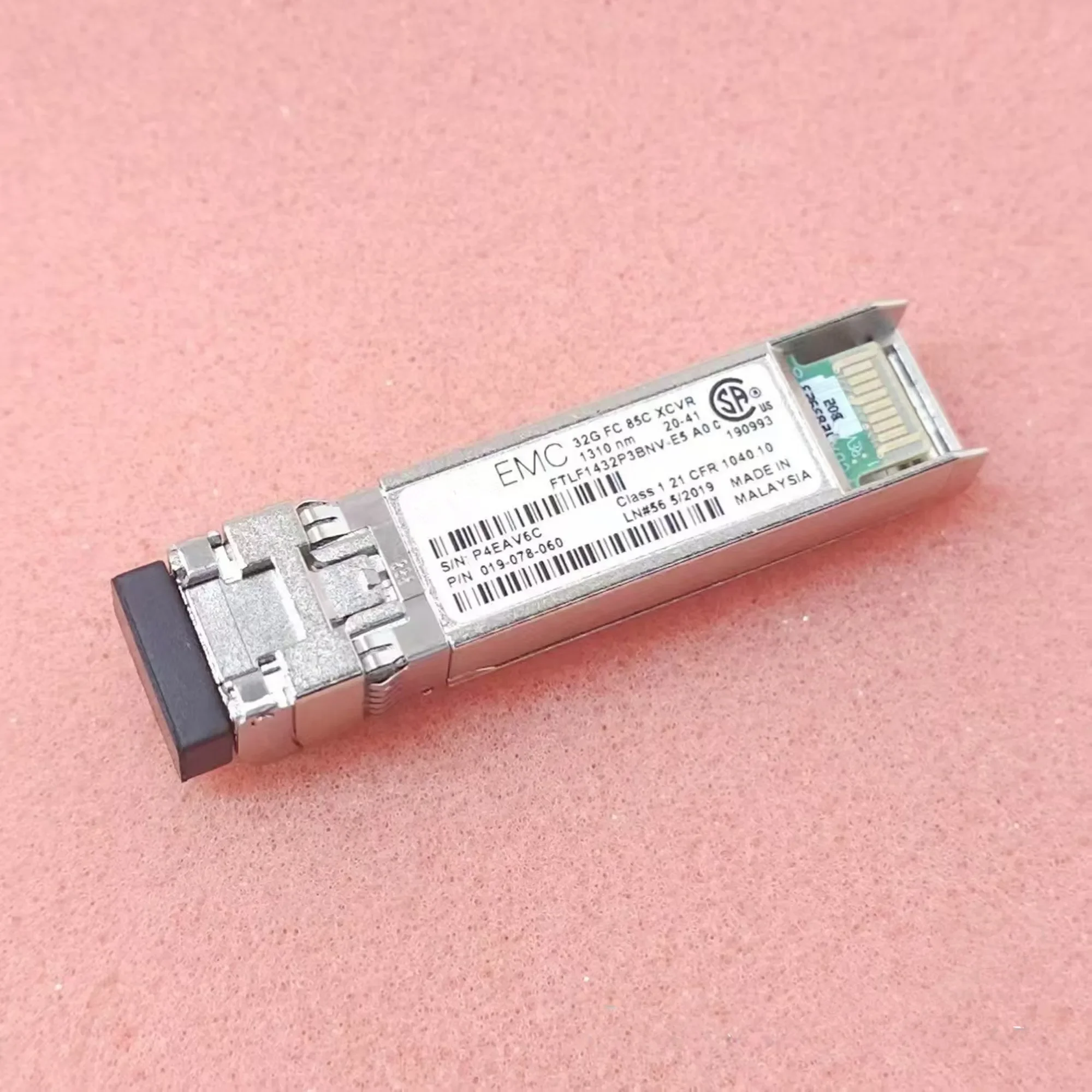 

SFP 32GB 10KM Fiber Optical Module FTLF1432P3BNV-E5 32G FC XCVR 1310NM 019-078-060 SFP Transceiver
