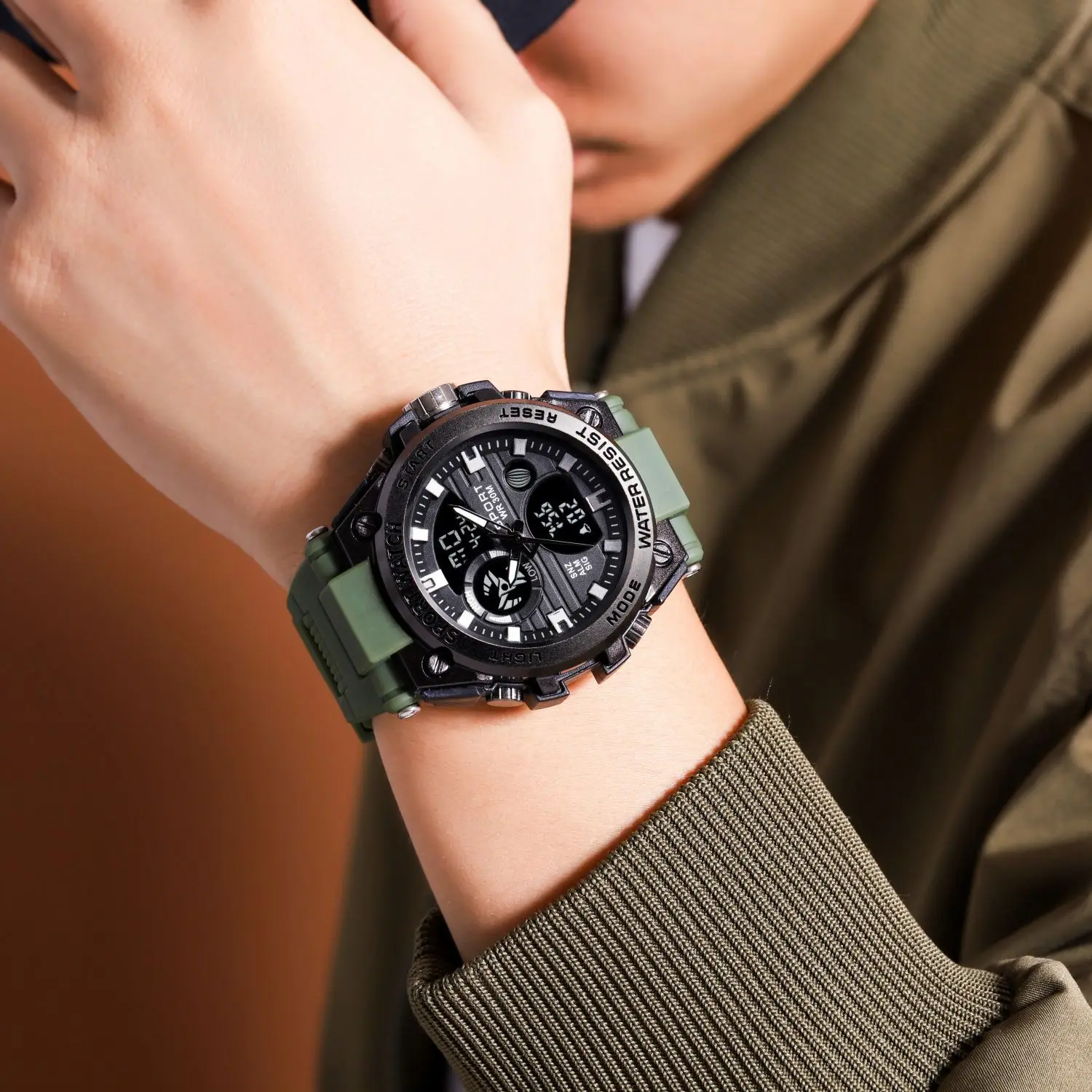 Multi functional new watch for male and female middle and high school students with high appearance sports electronic watch