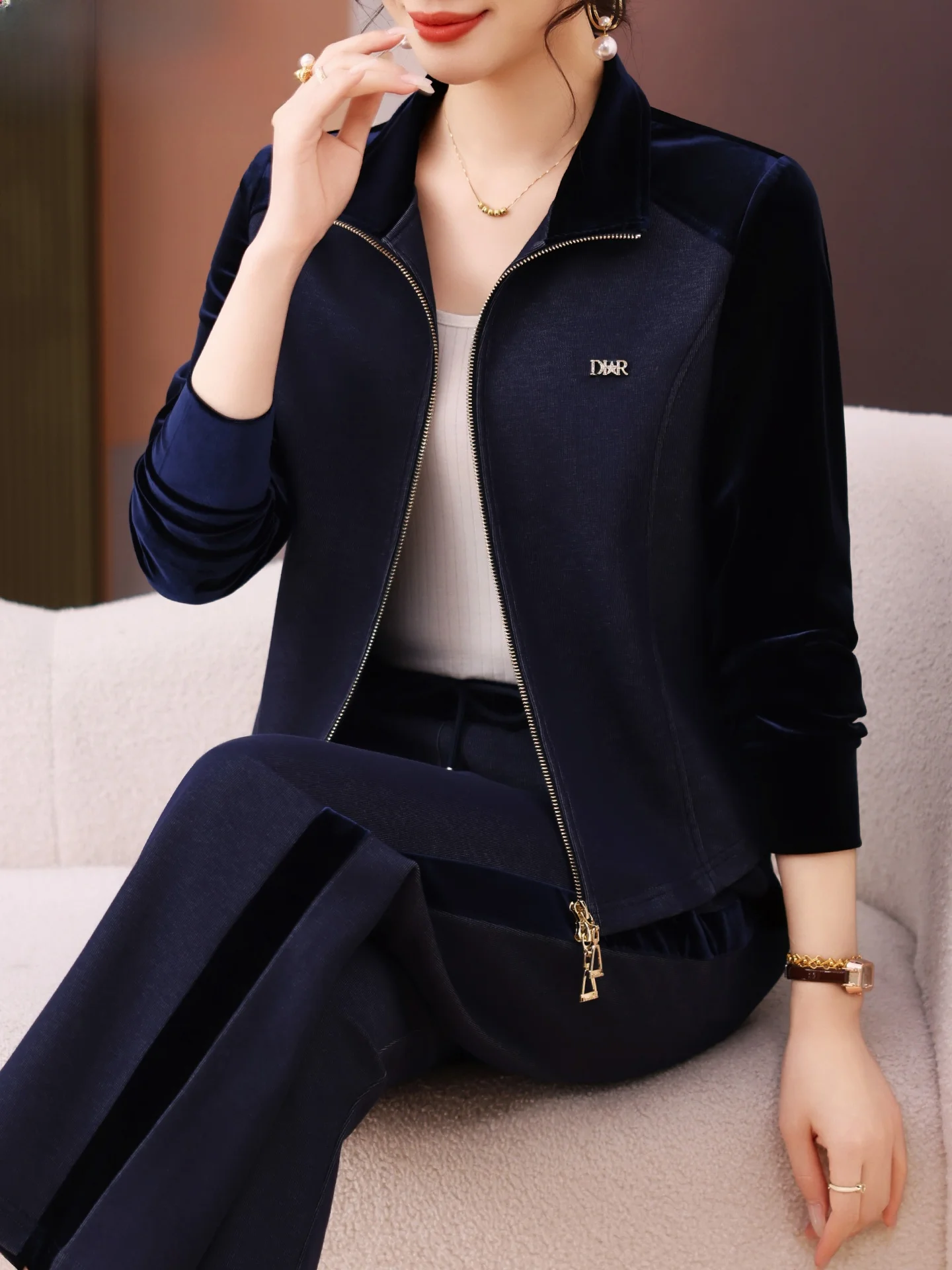 

Faionable Sportswear Set for Young Mothers ort Outerwear Two-Piece Suite for Middle-Aged And ly Women Casual Loose Fit