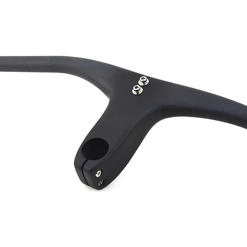 The new non-standard carbon fiber mountain bike lifts the carbon handle of the full carbon bicycle at 10 degrees