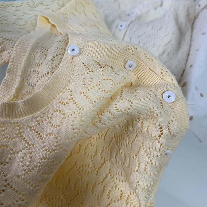 2024 BP primavera e autunno Cardigan Beige cappotto di lana principessa per bambina bambini maglioni lavorati a maglia ciliegia cappotto di maglieria infantile