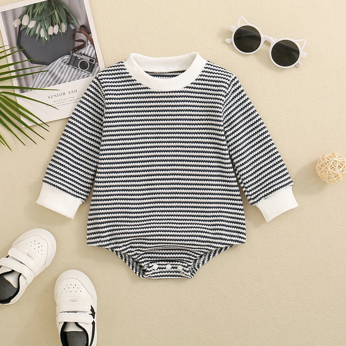 Summer unisex baby boys and girls grey striped pattern long sleeve triangle pajamas