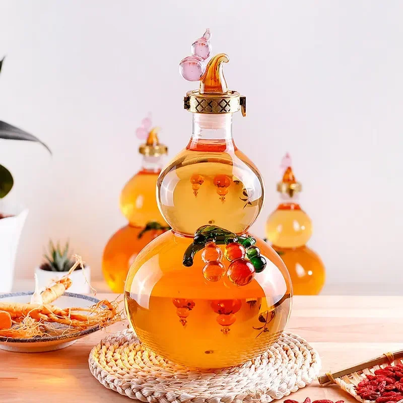 Gourd Shaped Whiskey Decanter, Novelty Design, Lead-free Glass Barware