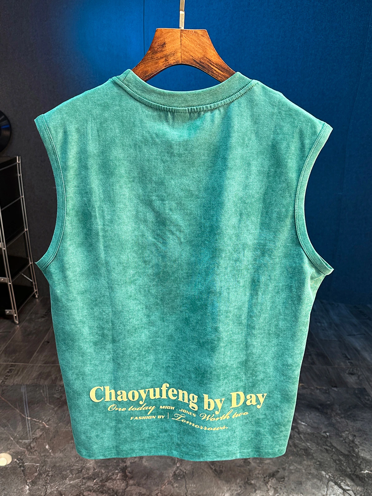 

Новая летняя свободная футболка из чистого хлопка для мужчин: повседневная, модная, влагоотводящая, с круглым вырезом