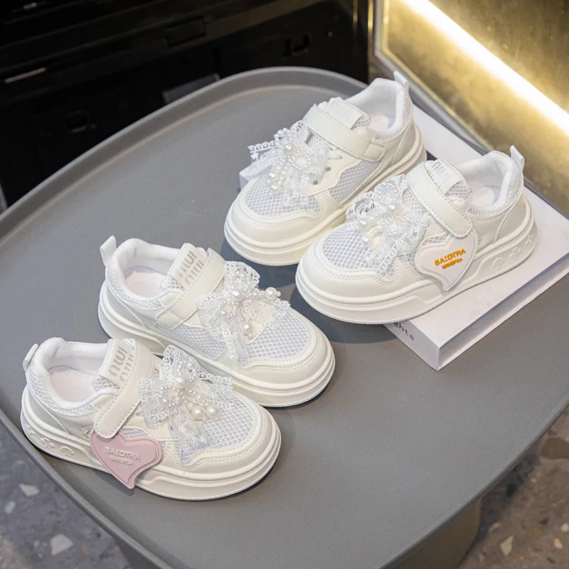 

Girls White Shoes Spring Fall New Kids Athletic Shoes Soft Sole Flat Mesh Breathable Casual Sneakers Children Casual Breathable