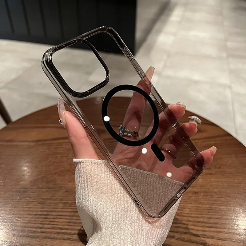 حافظة لهاتف آيفون 16 برو ماكس ذهبية شفافة Magsafe فاخرة رفيعة من البولي كربونات غطاء شحن لاسلكي لهاتف آيفون 12 13 14 15 برو ماكس 16 بلس