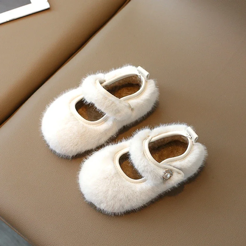 

Kids' Winter Shoes Warm Fluffy Girls Causal Cotton Shoes Fashion Soft Bottom Children's Outdoor Flat Plush Shoes Soft Versatile