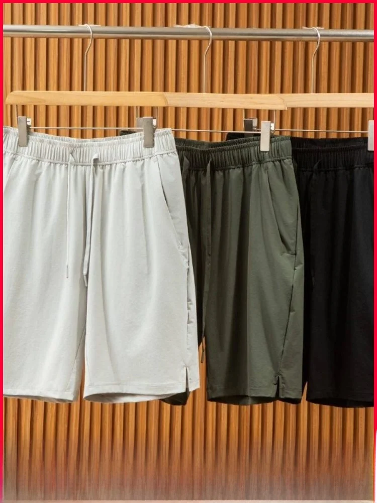 

Functionality Meets Style: Laser-Pierced, Lightweight, Quick-Drying Summer Shorts for Men Outdoor Sports Casual Fashion
