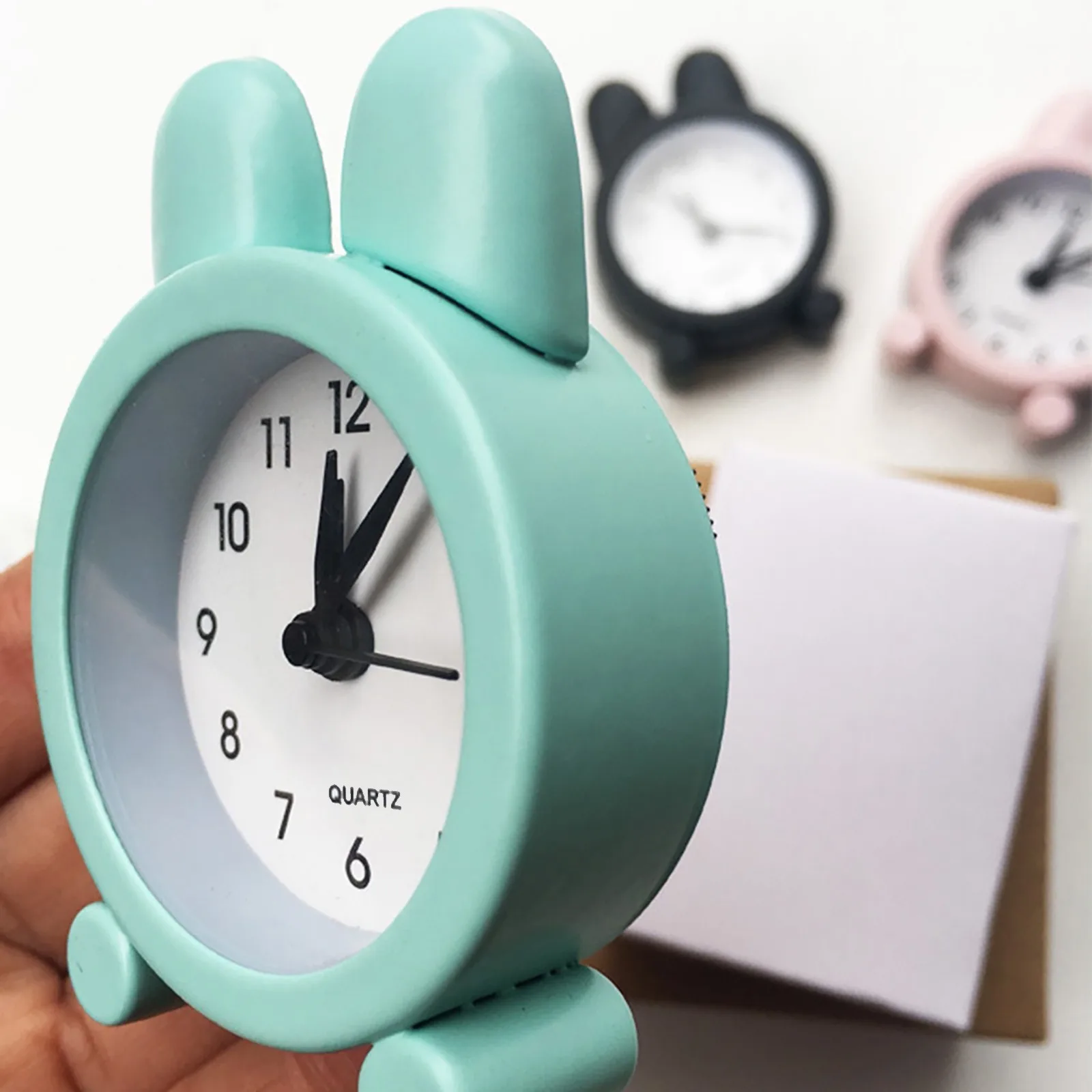 Cute Rabbit Alarm Clock Children Adult Bedside Clock Silent Desktop Alarm Clock Fun Practical Home Children Room Decoration Gift