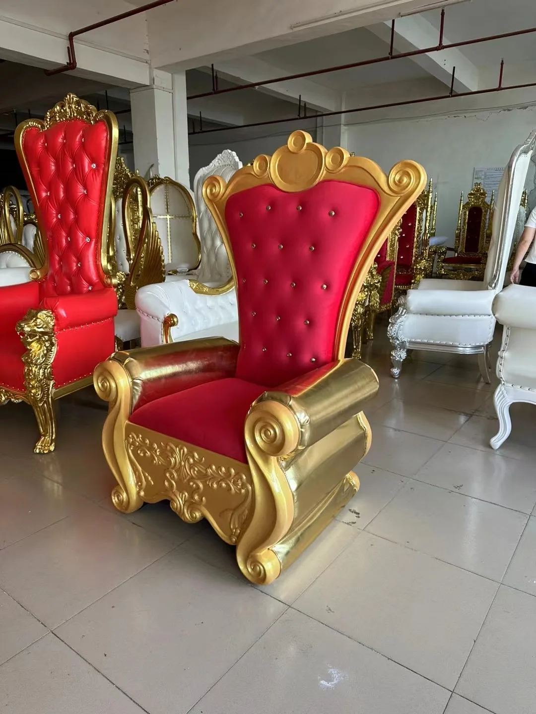 European Classic Wooden Throne Chairs Style Wedding Events Home Furniture King Throne Chair For Sale