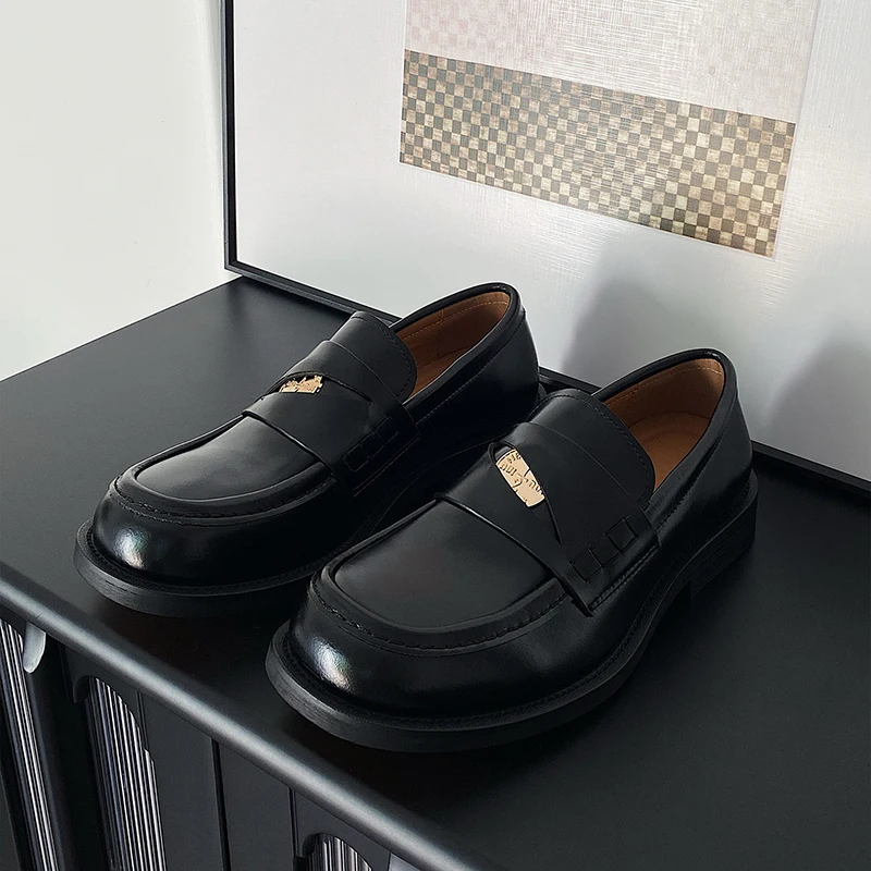 

Loafers leather shoes men gold coin design British style formal dress shoes for work commuting leisure and business set in derby