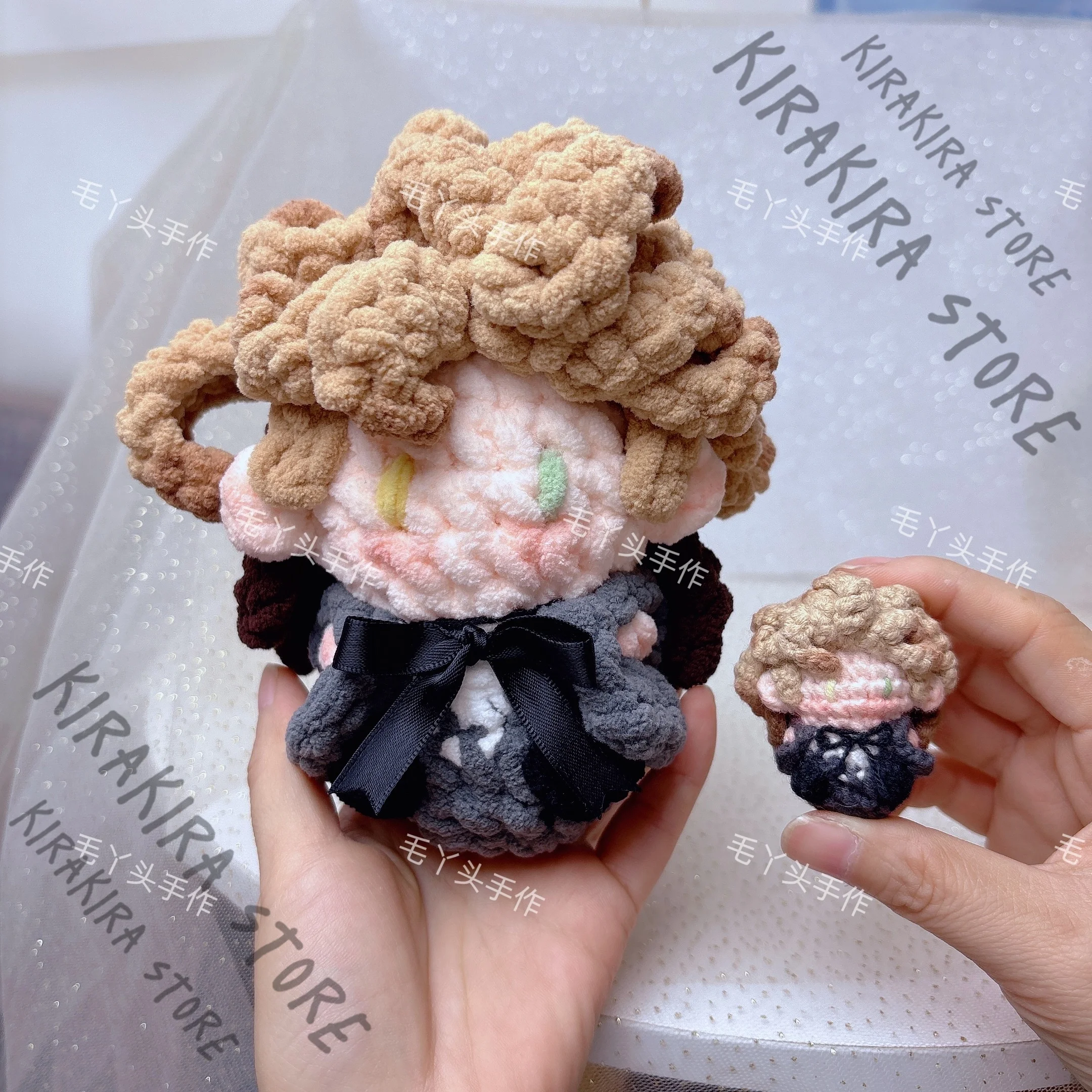 

Game Identity Ⅴ Billiard Player Markus Thorn Purely Hand-crocheted Cosplay Figurine Keychain Puppet Colorful Kawaii Ornaments