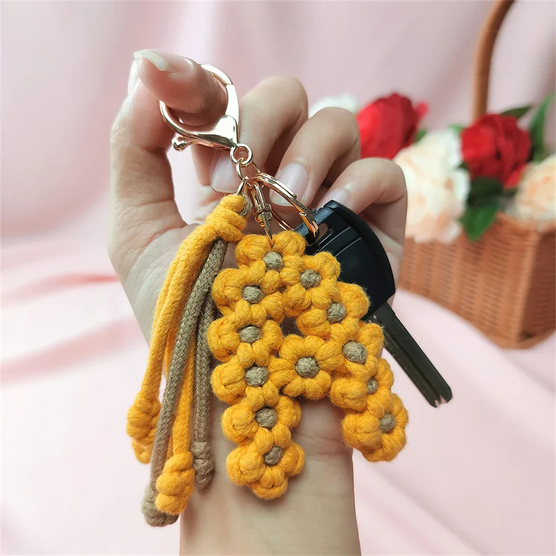 Tassel Daisy Flower Key Chain Bag Pendant Decoration Ins High-End DIY Hand-Woven Wrist Key Ring Bohemian Style Car Keychain