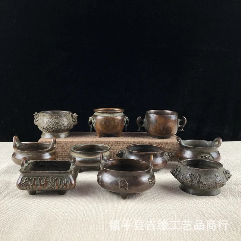 

Antique Collection Old Binaural Three-Legged Xuande Small Incense Burner Mini Home Decoration Package Pulp Small Incense Burner