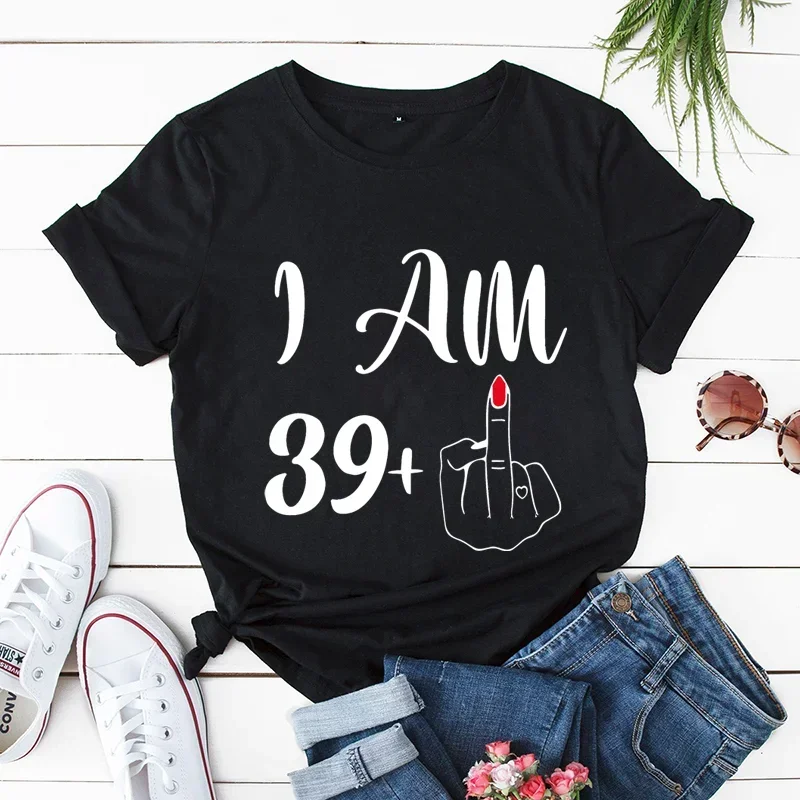 Eu sou 39 plus dedo médio impressão camisetas femininas manga curta camisetas femininas eu sou 49 plus dedo médio gráfico t camisa y2k topos