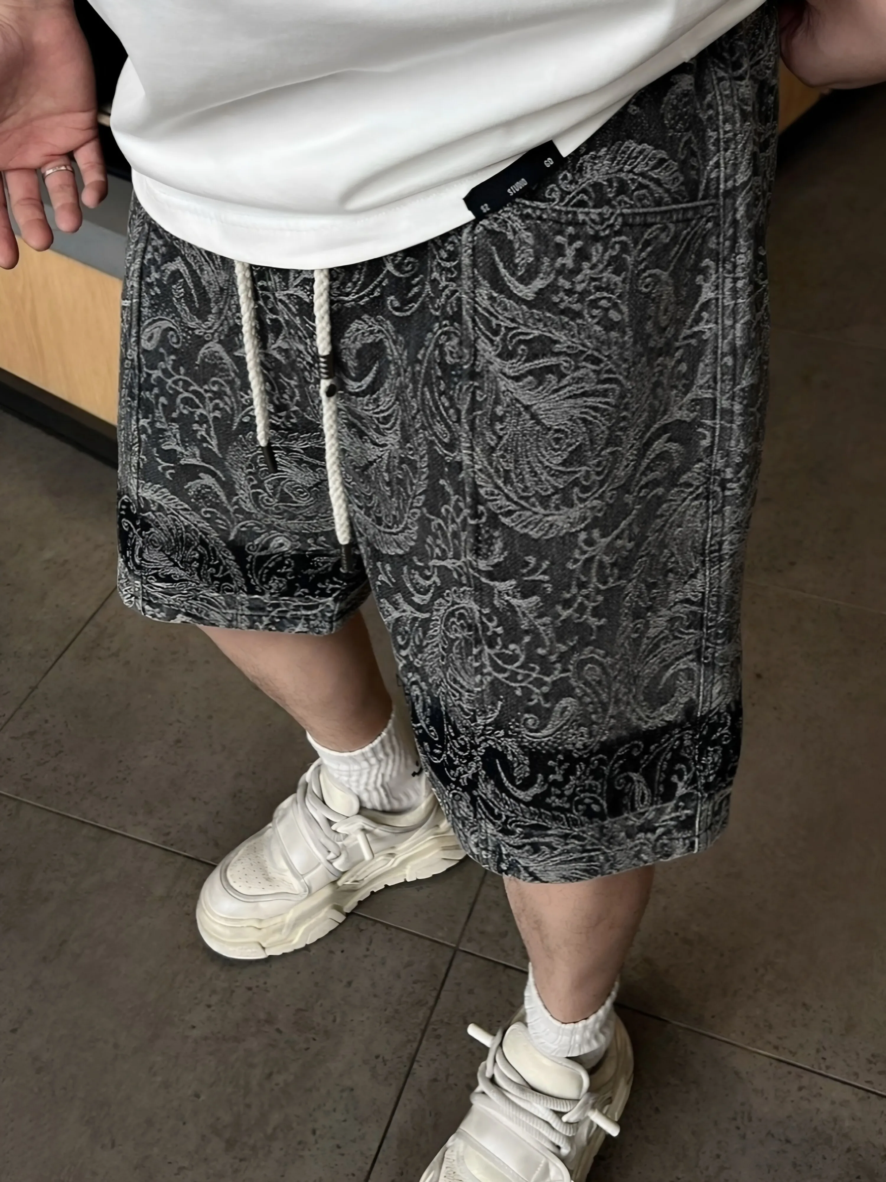 

American Retro Walnut Flower Men's Short Jeans Summer Thin Fashion Trend Streetwear Five-Point Straight Cotton Straight Leg S...