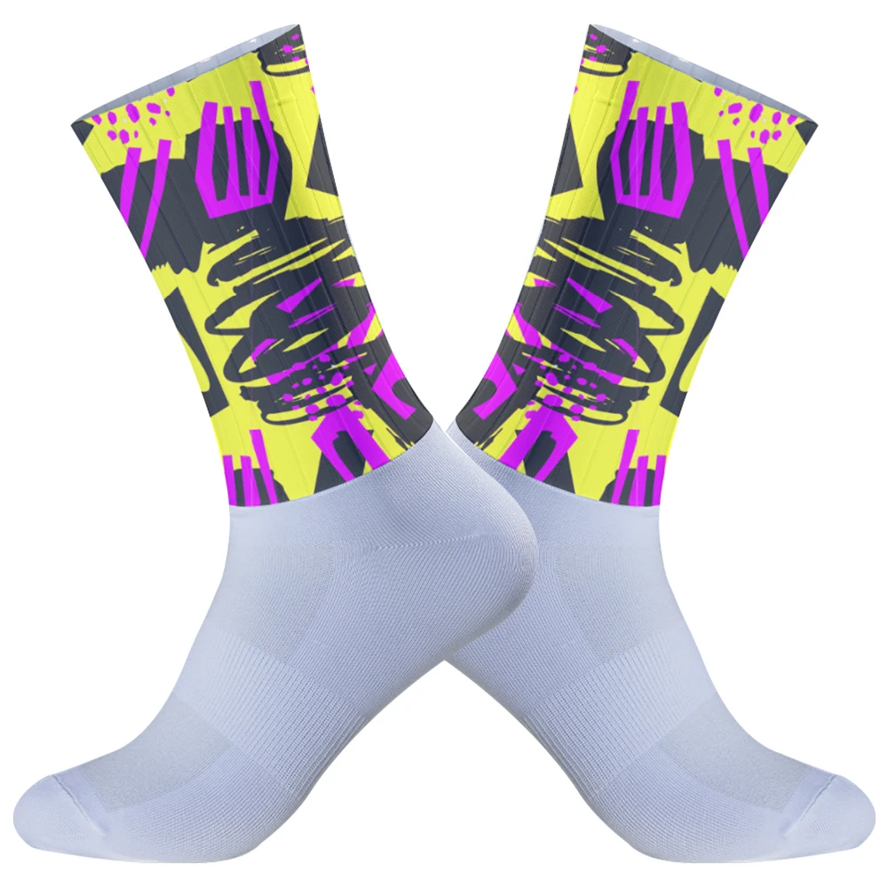 AliExpress NONE 2026 New Seamless Anti Slip Cycling Christmas Socks New Outdoor Bike Compression Sport Socks Road Bike Aero Socks