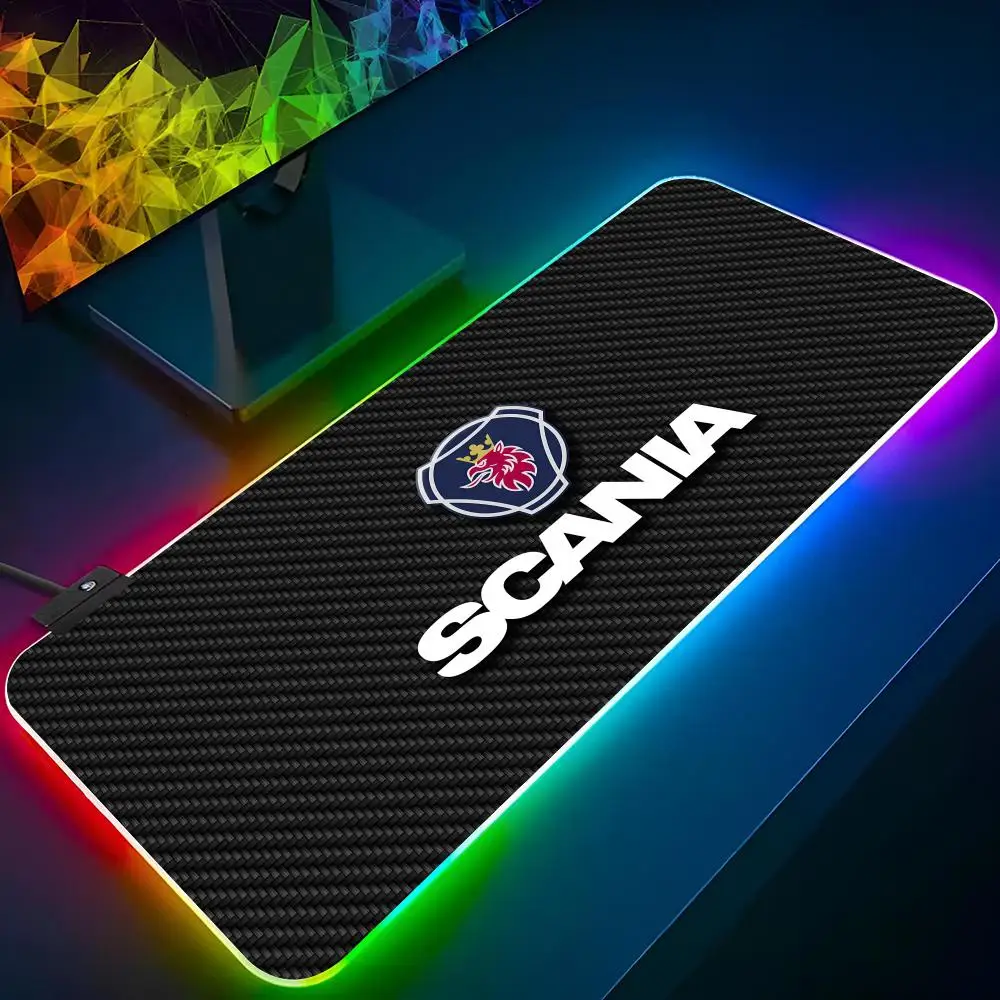 Imagem -03 - Scanias Car Logo Mouse Pad Laptop Mat Gaming Rgb Mousepad Cool Backlit Teclado Gamer Girl Table Pads xl