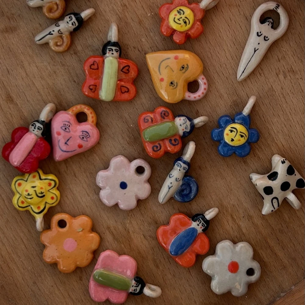 316 Edelstahl Wasserdicht Farberhaltend Niedliche Heilende Bunte Sonnenblumen-Liebesschloss DIY Anhänger Charms Schmuckherstellung – Detail 3