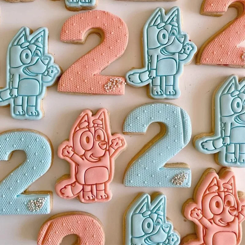 Bluey molde de galletas de dibujos animados cachorro Bingo herramienta de molienda de galletas pastel de cumpleaños decoración de galletas molde 3D impreso molde de plastilina para niños