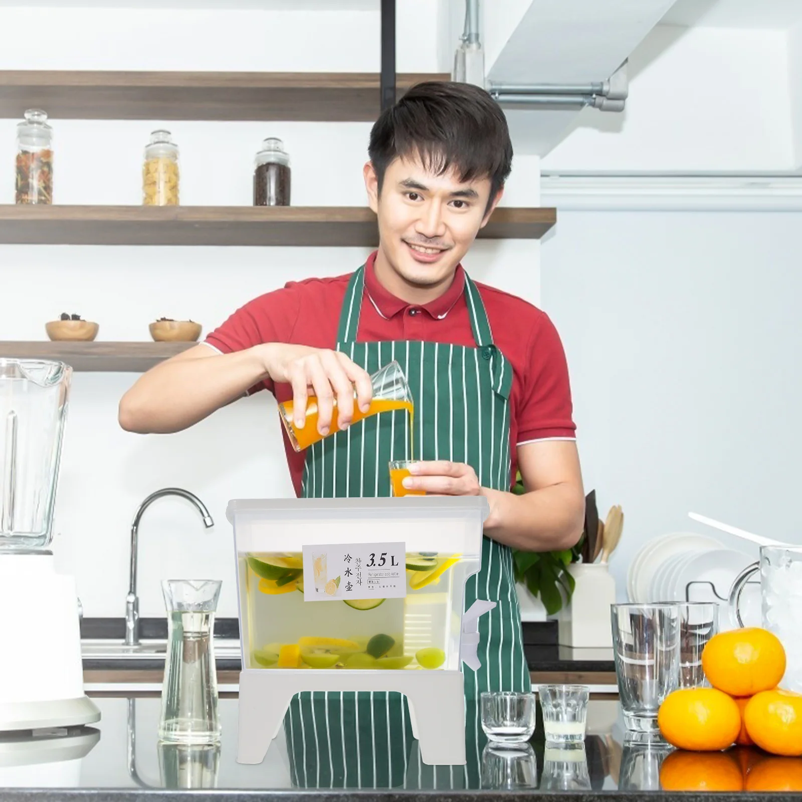 

1Pcs Large Capacity Fridge Water Jug 3.5L Increased Base Leakproof Tap Cold Drinks Dispenser Fruit Juice Tea Brewing Kitchen