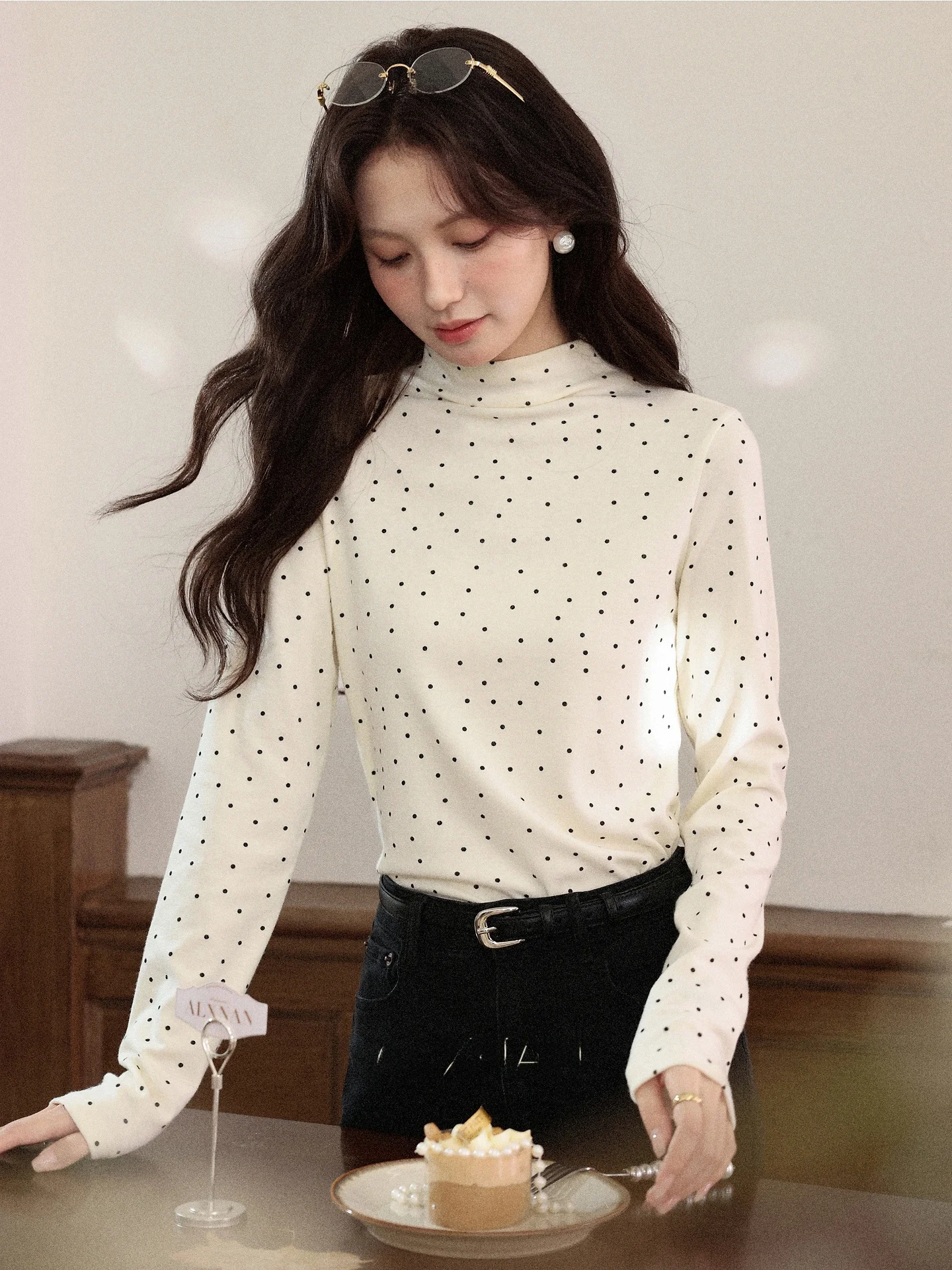 

Женская приталенная футболка с высоким воротником, белая, в горошек, из канваса, повседневная, свободного кроя, с длинными рукавами, с круглым вырезом