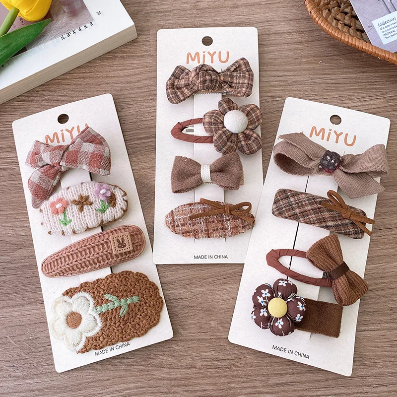 4 Teile/los Kaffee Farbe Stoff Plüsch Bogen Haar Clips Für Mädchen Blume Haarnadeln Kinder Süße BB Clip Gestreiften Haarspangen Haar dekoration – Detail 3