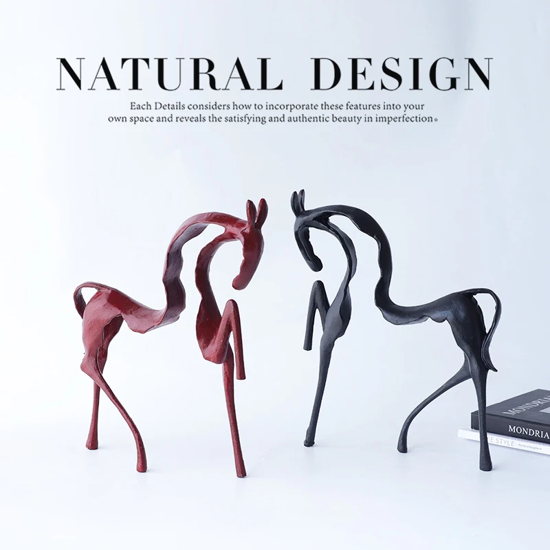 

New Arrivals Metal Art Crafts Creative Animal Decoration Desktop Statue Black Red Metal Horse Sculpture