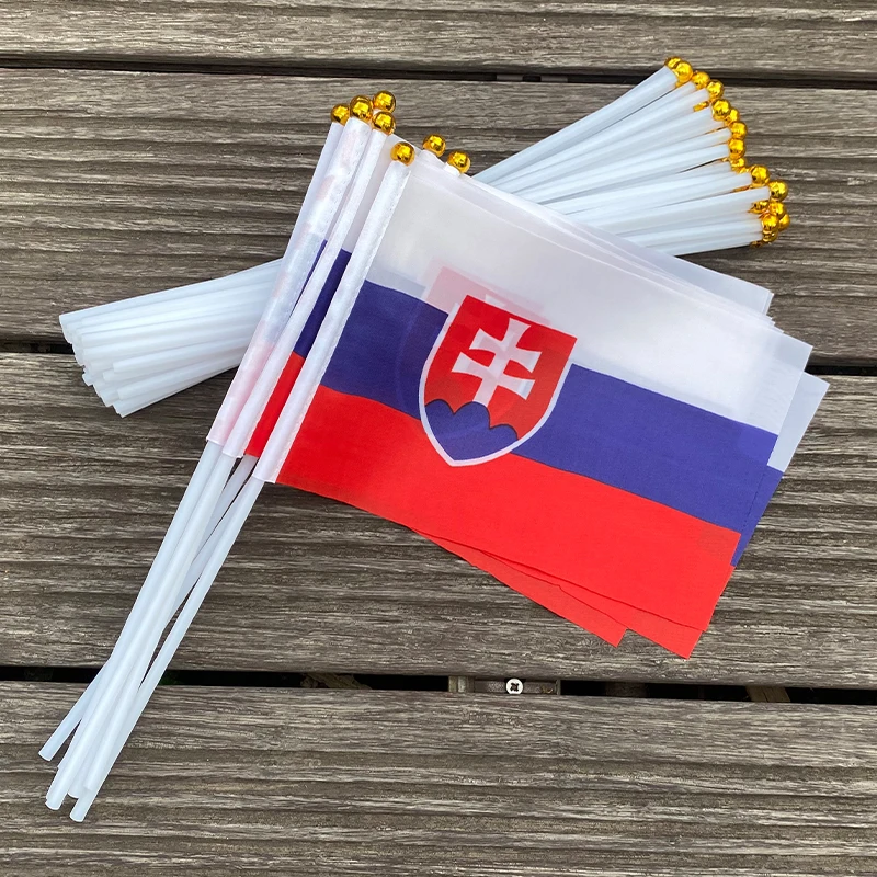 xvggdg  50pcs 14 * 21cm National Flag  Slovakia  hand  flags  with plastic flagpole Polyester Printing flag