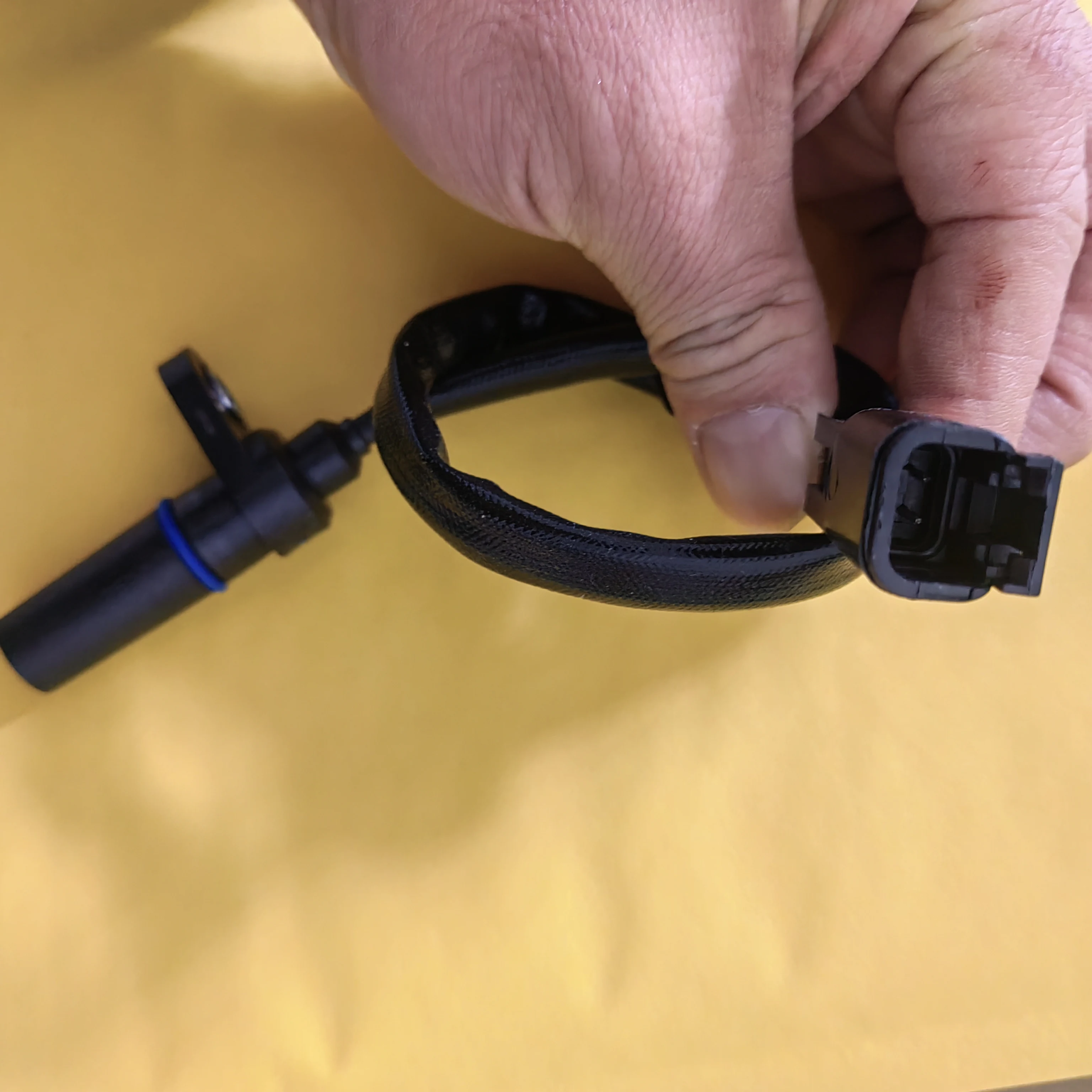 2 x Crank Crankshaft Position Sensor for Harley-Davidson V-Rod 02+ OE# 32313-01A, 3231301A, 32313-01, 3231301
