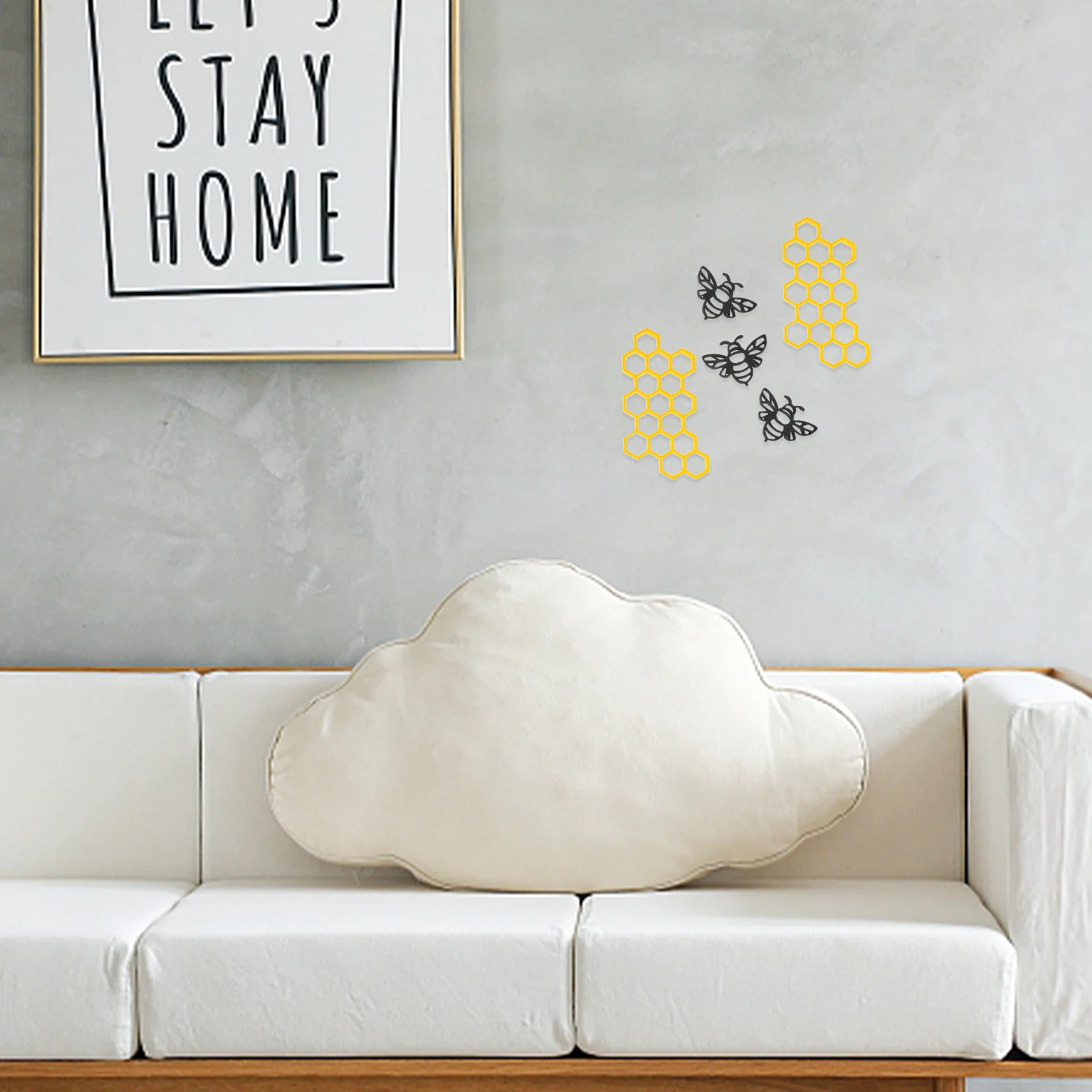 

1Set Honeycomb Wall Decor Bee Themed PVC Wall Hanging Farmhouse Style Room Decor for Living Living Room Bedroom Garden