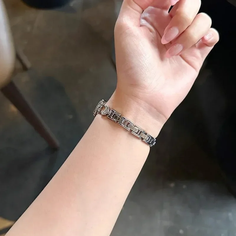 

Pin studded diamond strap suitable for Xiaomi Band 8Pro/9Pro，For Mi band3/4/5/6/7，8/8NFC/9/9NFC/10/10NFC，For Redmi Watch4/Watch5