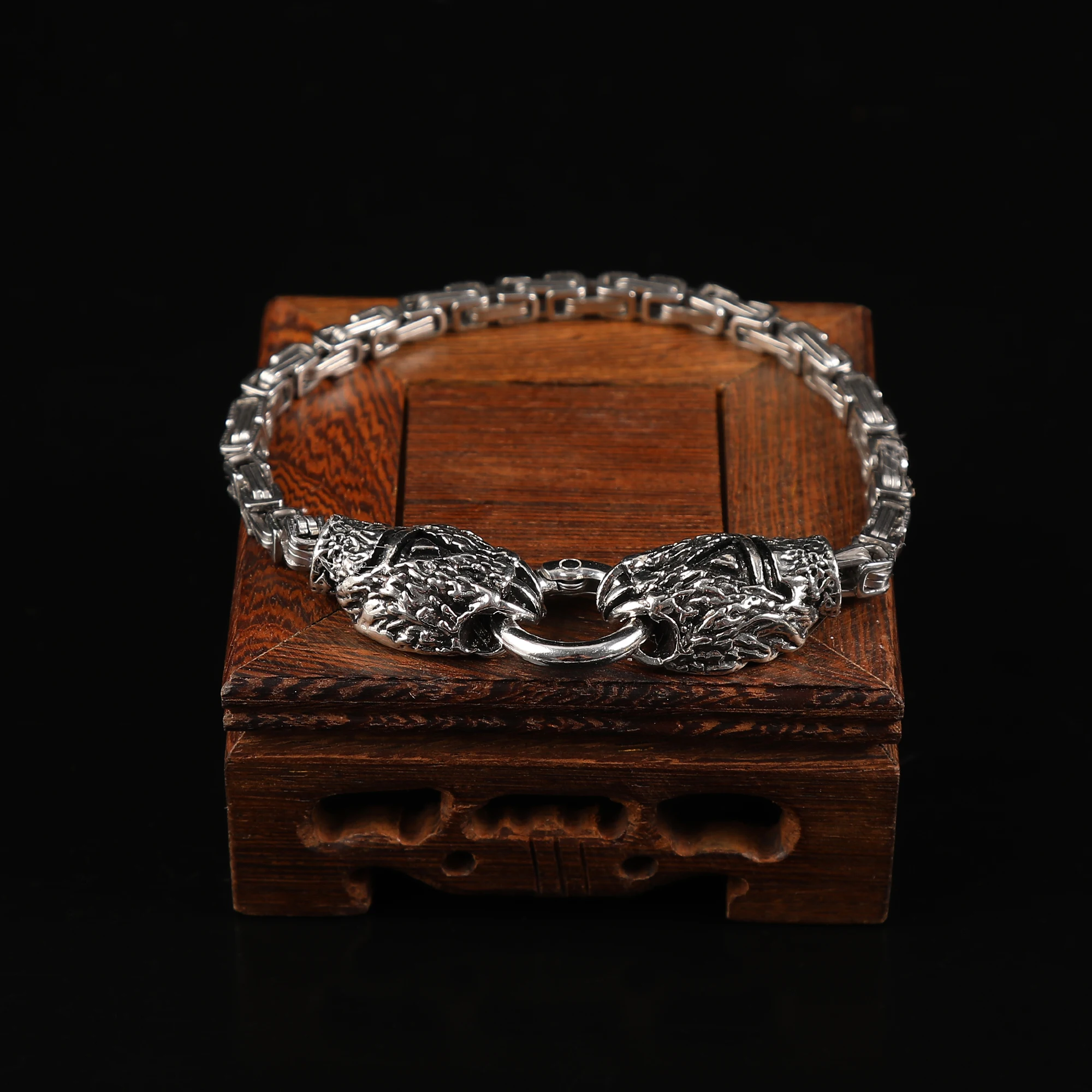 Vintage Viking Bear Claw Bracelet Stainless Steel Chain Bracelet Trendy Fashion Personality Hip Hop Men's Bracelet Norwegian Style Women's Bracelet Versatile Accessories Party Jewelry Valentine's Day Mother's Day Father's Day Birthday Gift