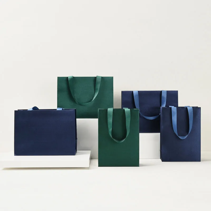 Oirlv Customizable Jewelry Gift Paper Bag with Green Ribbon Handbag Jewelry Storage Pouch for Packaging